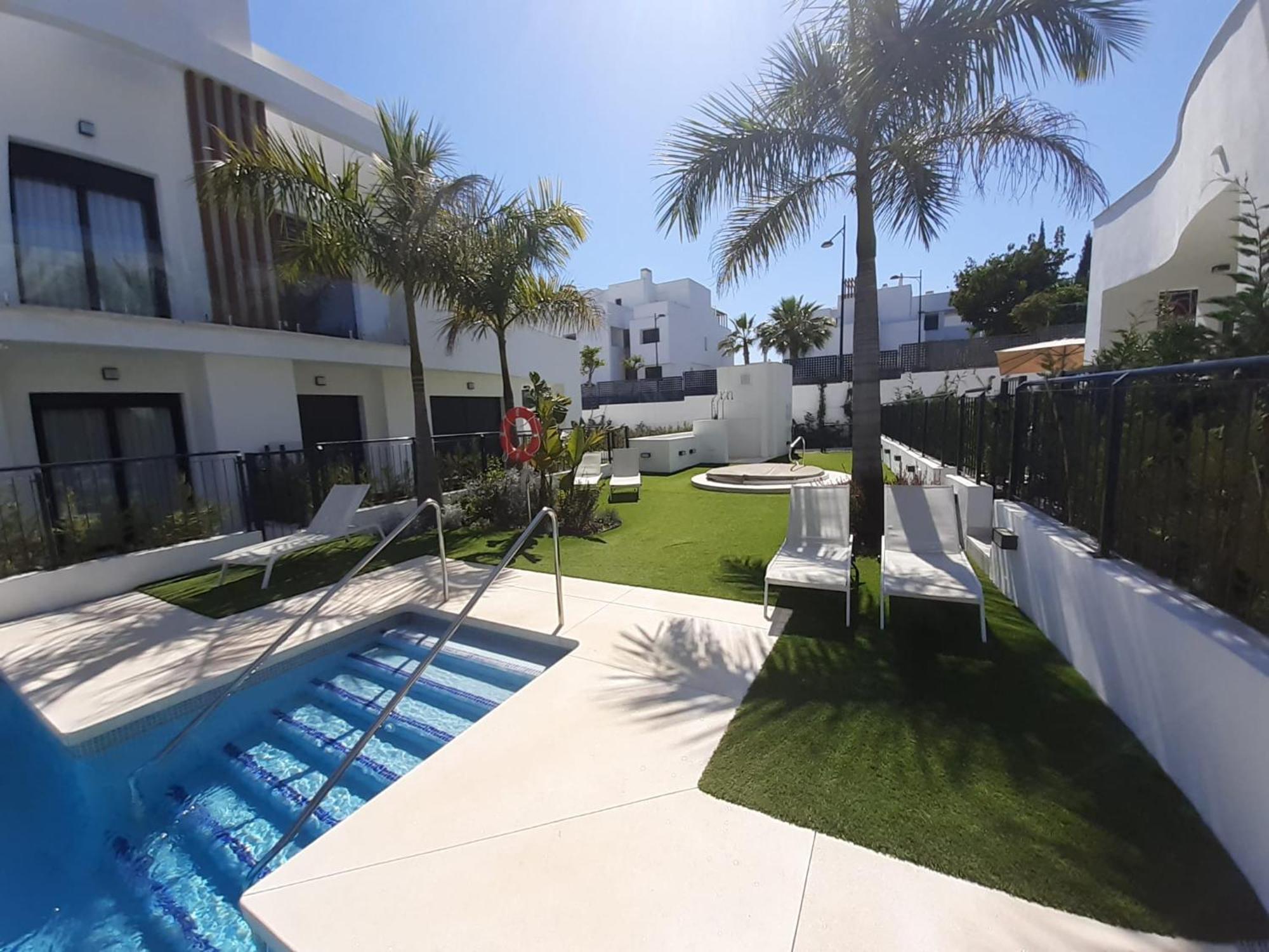 Los Miradores Del Sol By Mar Holidays Estepona Esterno foto